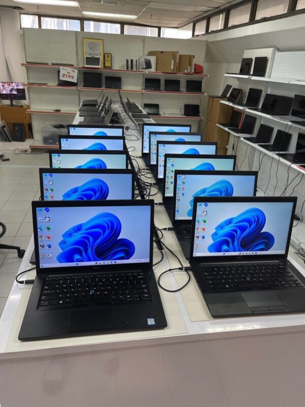 Refurbished -Dell Latitude 7480 14inch Ultrabook intel core i5-7th Gen Processor 8GB RAM 256GB SSD Windows 11 OS
