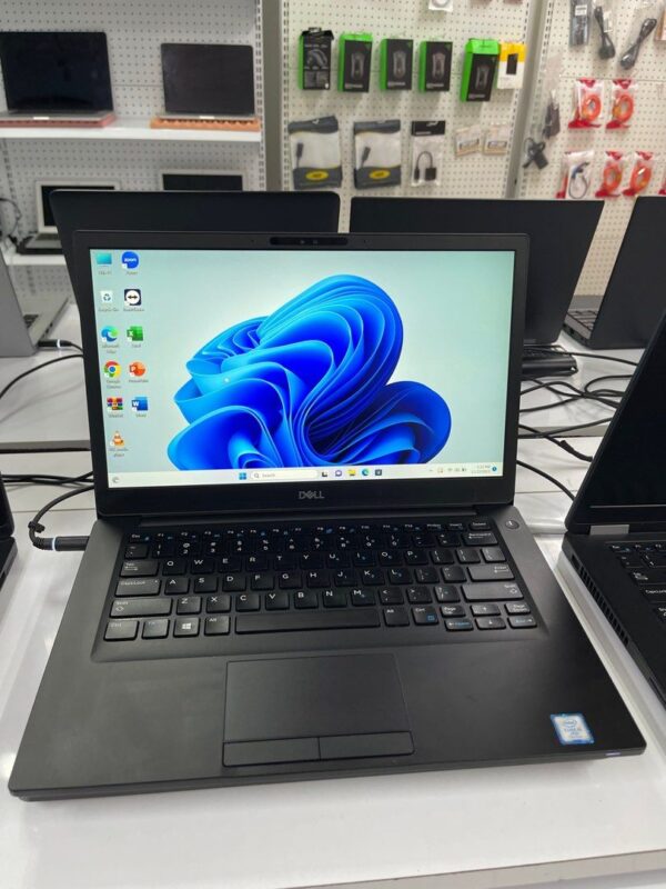 Refurbished -Dell Latitude 7490 14 inch FHD intel core i5-7th Gen 8GB RAM 256GB SSD Win 11