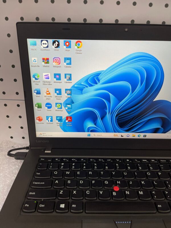 Refurbished - Lenovo ThinkPad T460 14inch Ultrabook intel core i5 Processor 8GB 256GB Windows 11 - Image 4